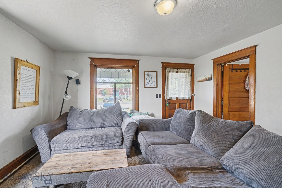 314 S Broadway Property Photo 7