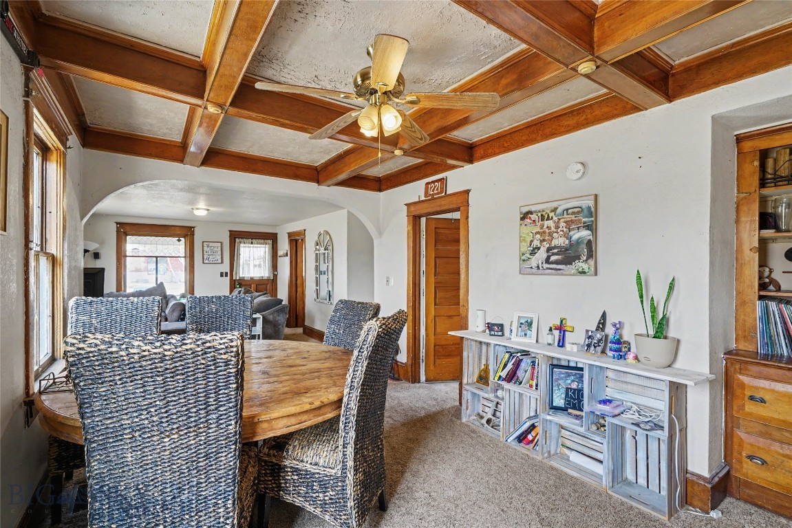 314 S Broadway Property Photo 9