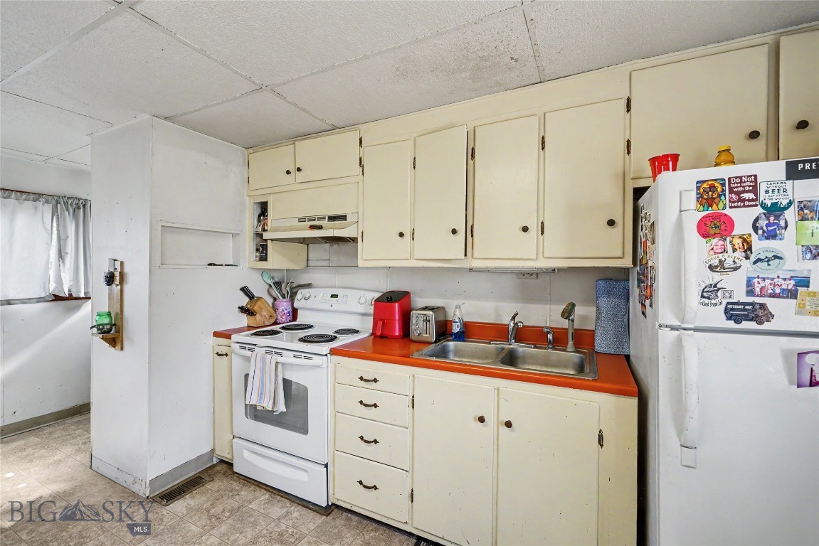 314 S Broadway Property Photo 11