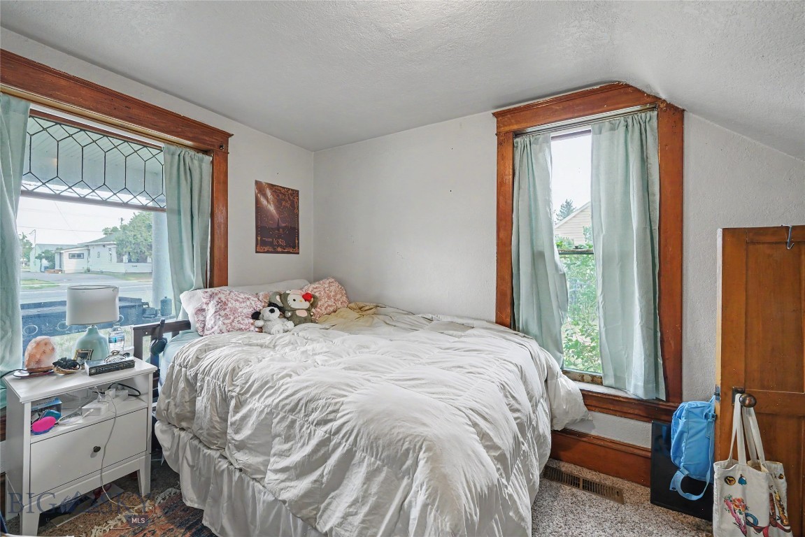 314 S Broadway Property Photo 16