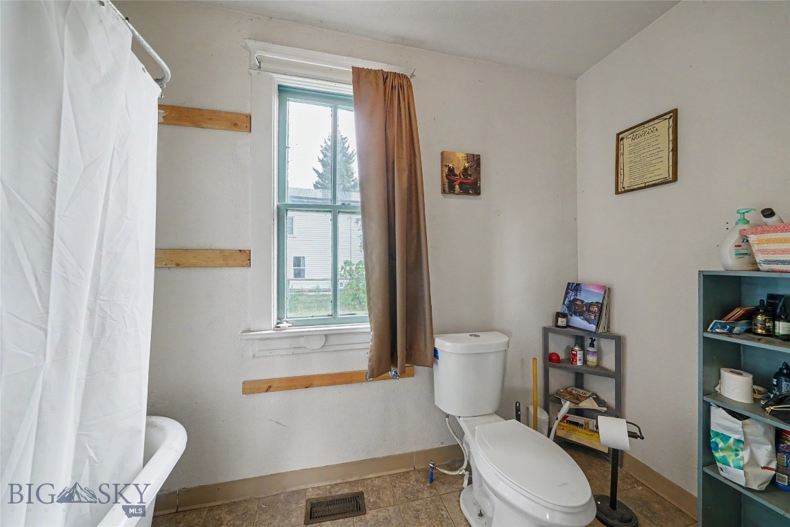 314 S Broadway Property Photo 18