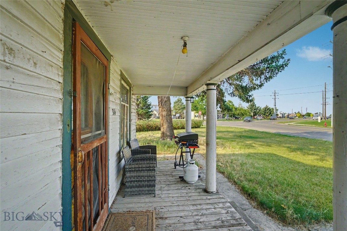 314 S Broadway Property Photo 24