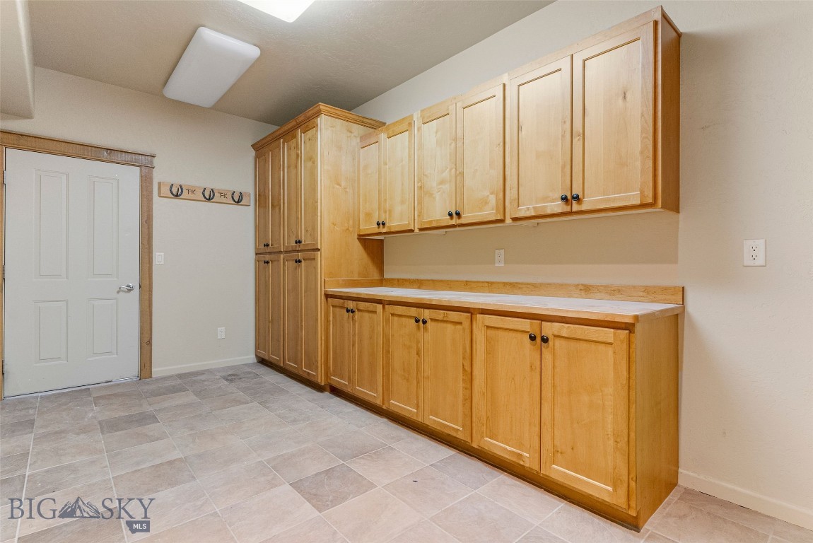 7802 Us Highway 93 S Property Photo 32
