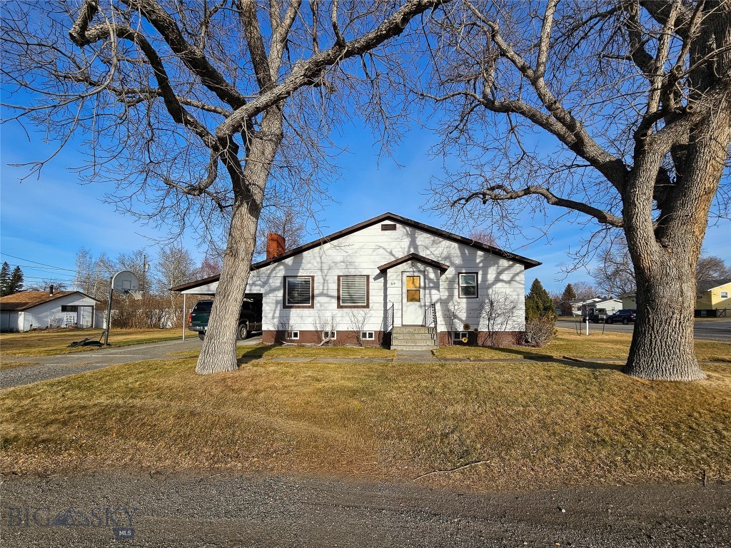 619 Everett Street Property Photo 1