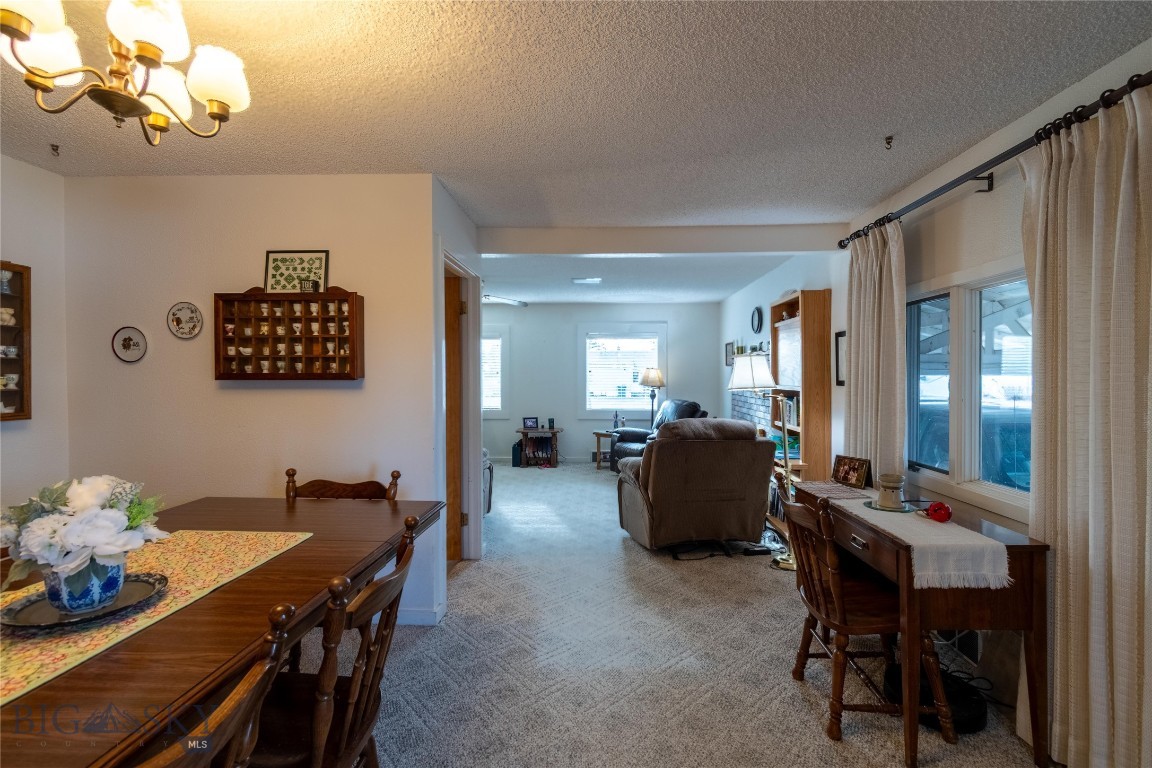 619 Everett Street Property Photo 16