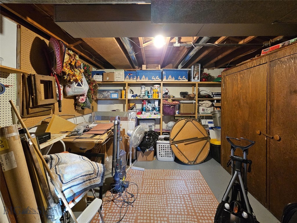 619 Everett Street Property Photo 47