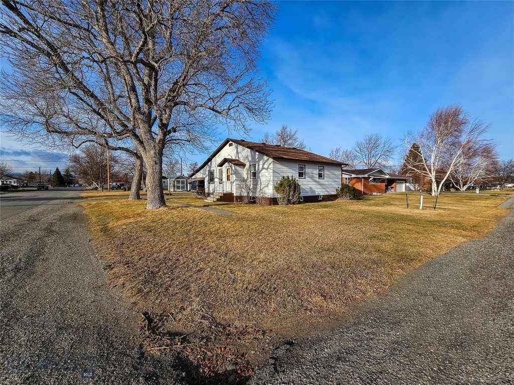 619 Everett Street Property Photo 50