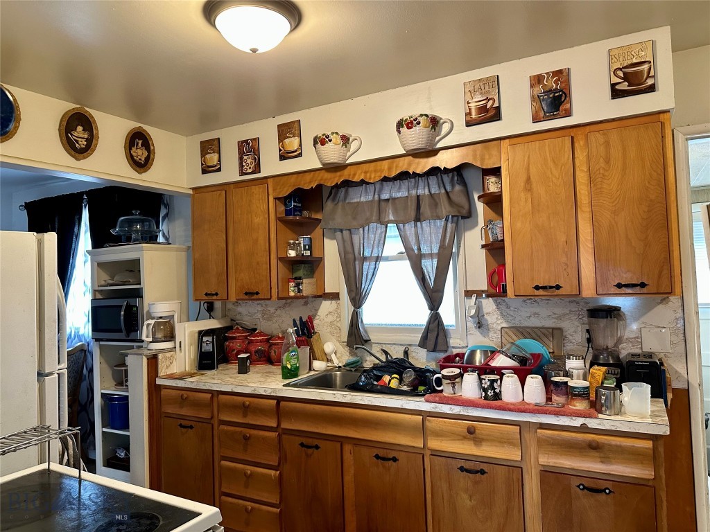835 16th Street Property Photo 6