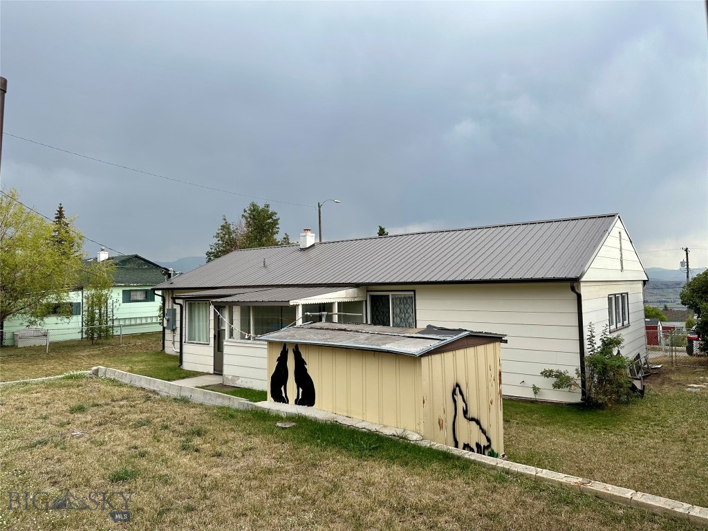 835 16th Street Property Photo 17