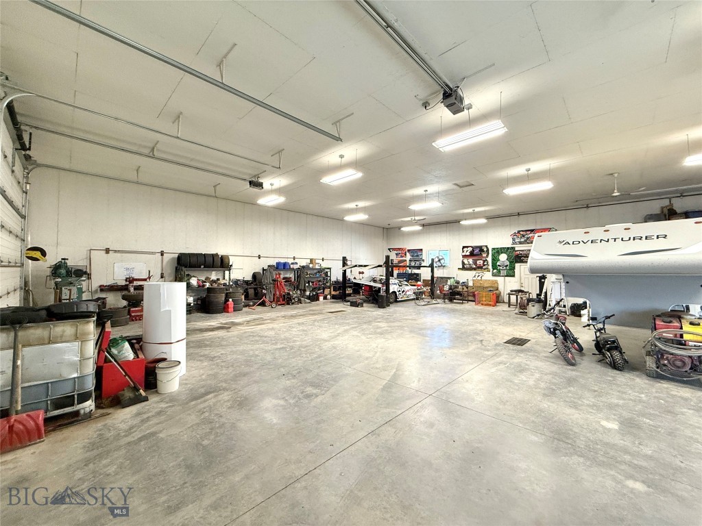 190 Skyway Boulevard 3 Property Photo 6