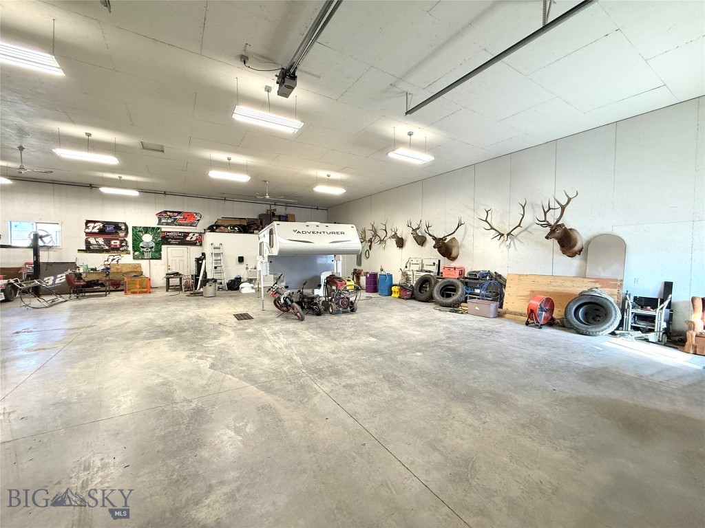190 Skyway Boulevard 3 Property Photo 7