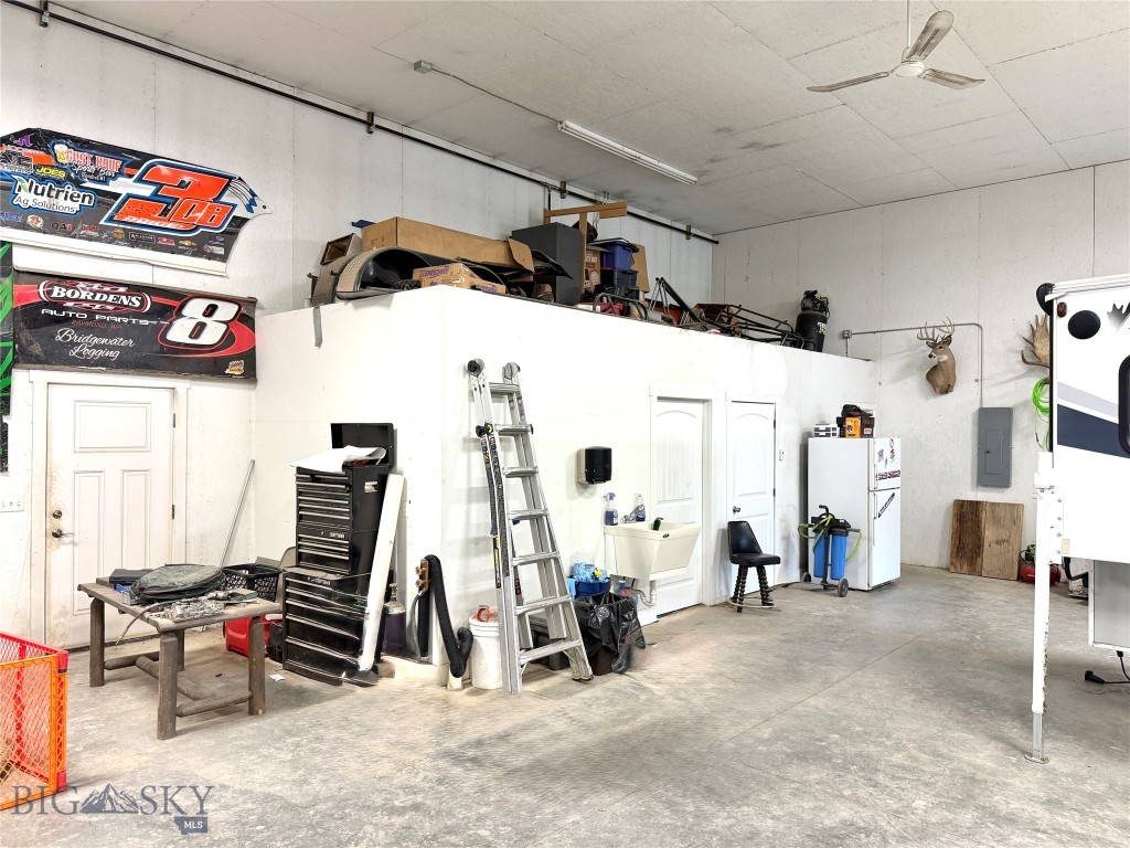 190 Skyway Boulevard 3 Property Photo 12