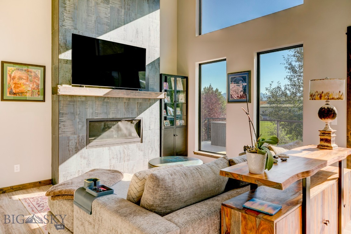 407 Short Street Property Photo 11