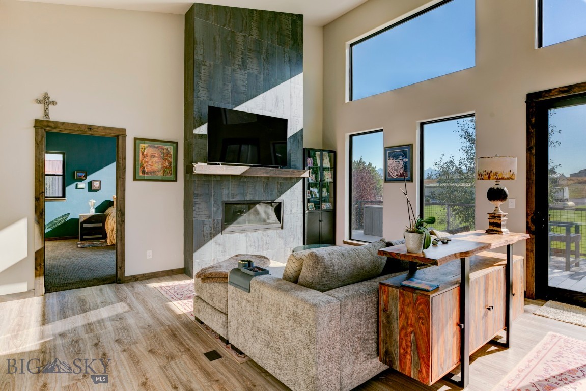 407 Short Street Property Photo 12