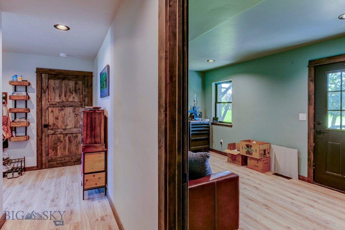 407 Short Street Property Photo 41