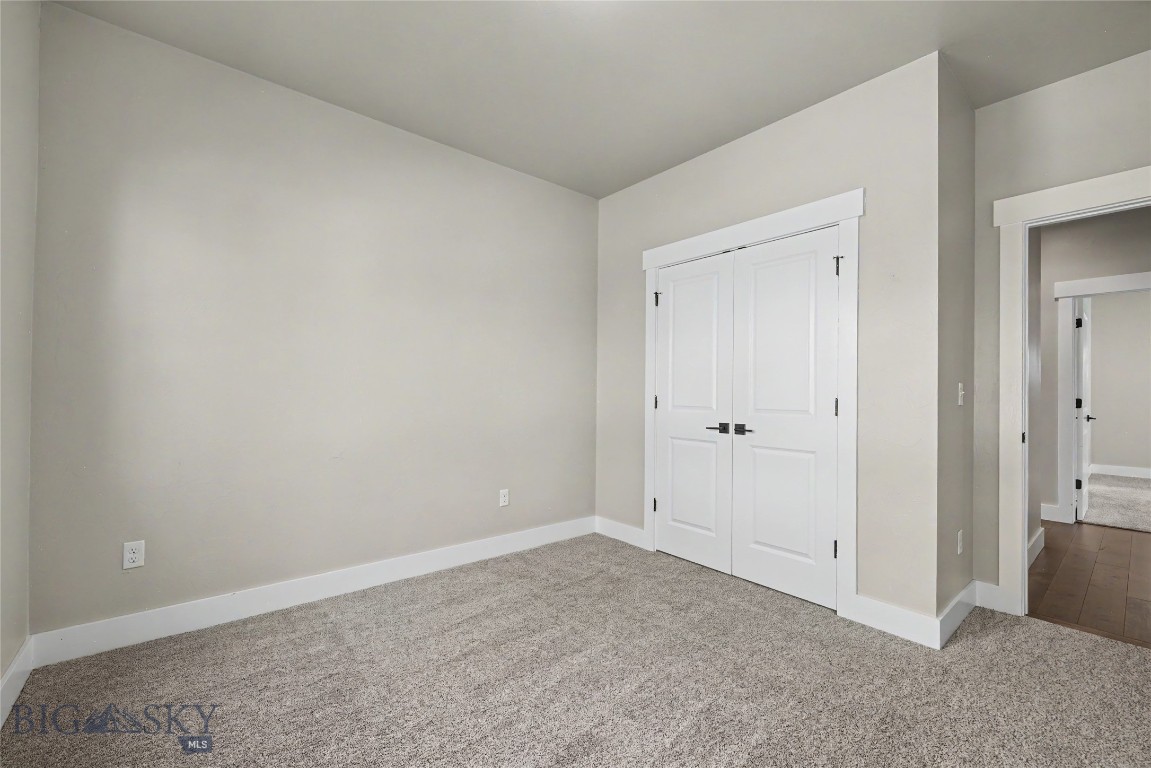3367 S 21st Avenue Property Photo 16
