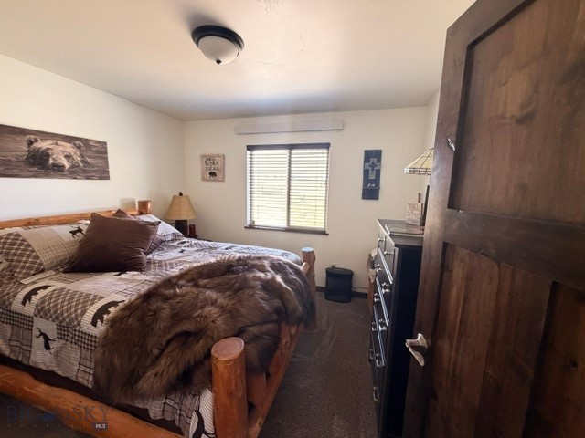 5 Fraker Loop Property Photo 10