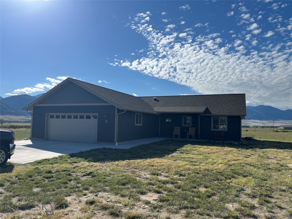5 Fraker Loop Property Photo 24
