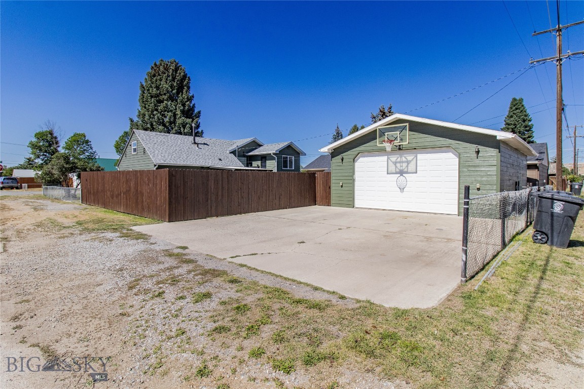 3350 Kennedy Avenue Property Photo 7