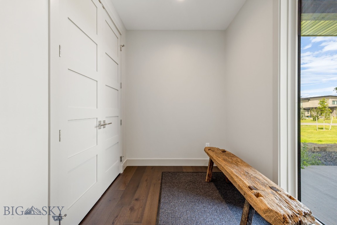89 Balmoral Trail B Property Photo 4