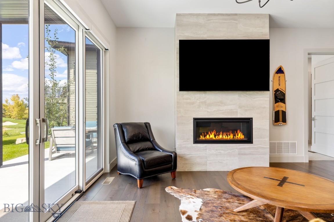 89 Balmoral Trail B Property Photo 15