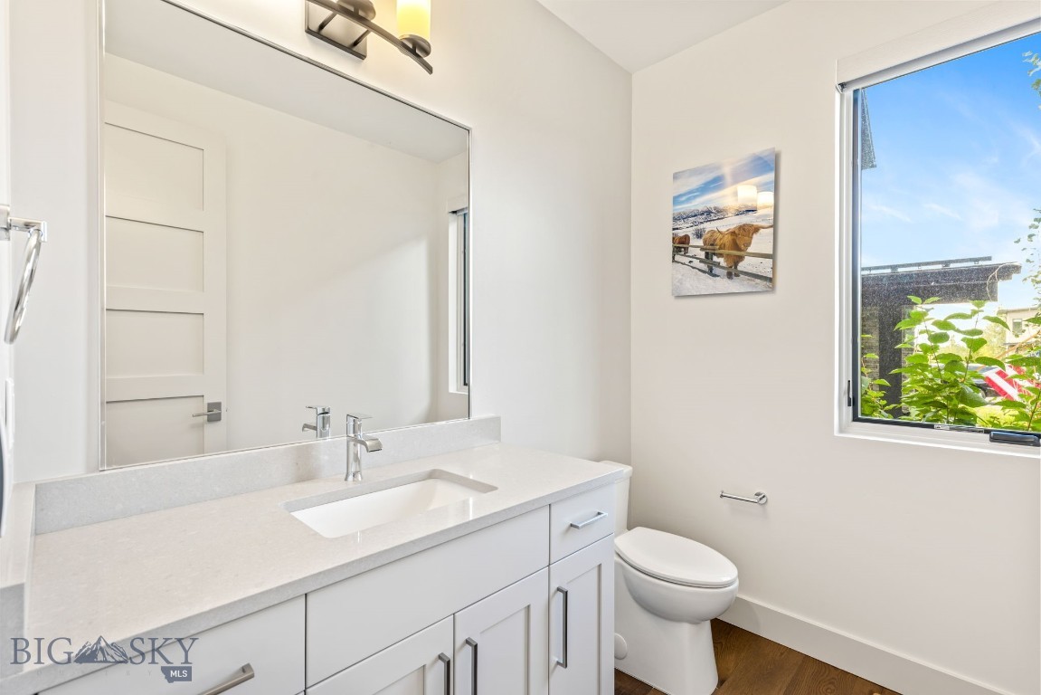 89 Balmoral Trail B Property Photo 32