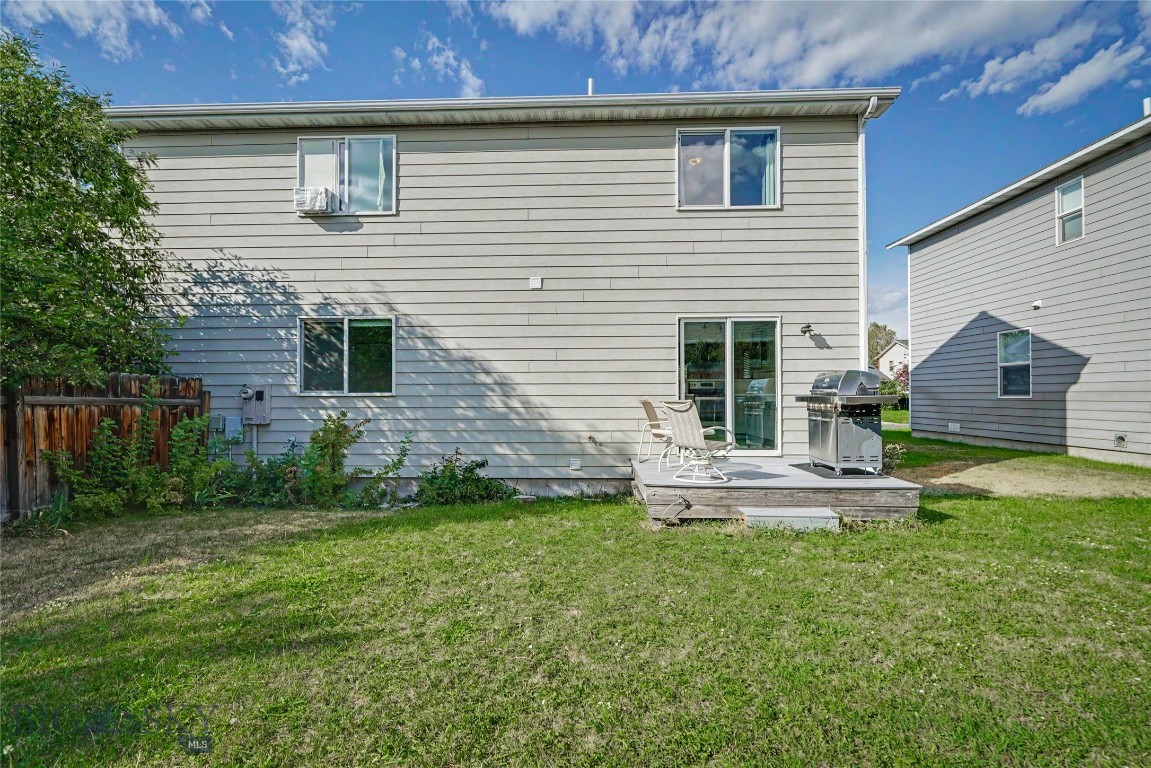 3602 Laredo Drive Property Photo 2