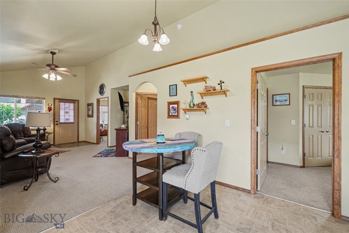9 Eliza Drive B Property Photo 11