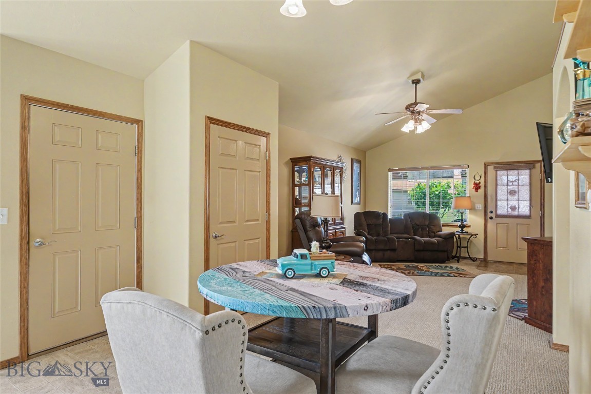 9 Eliza Drive B Property Photo 12