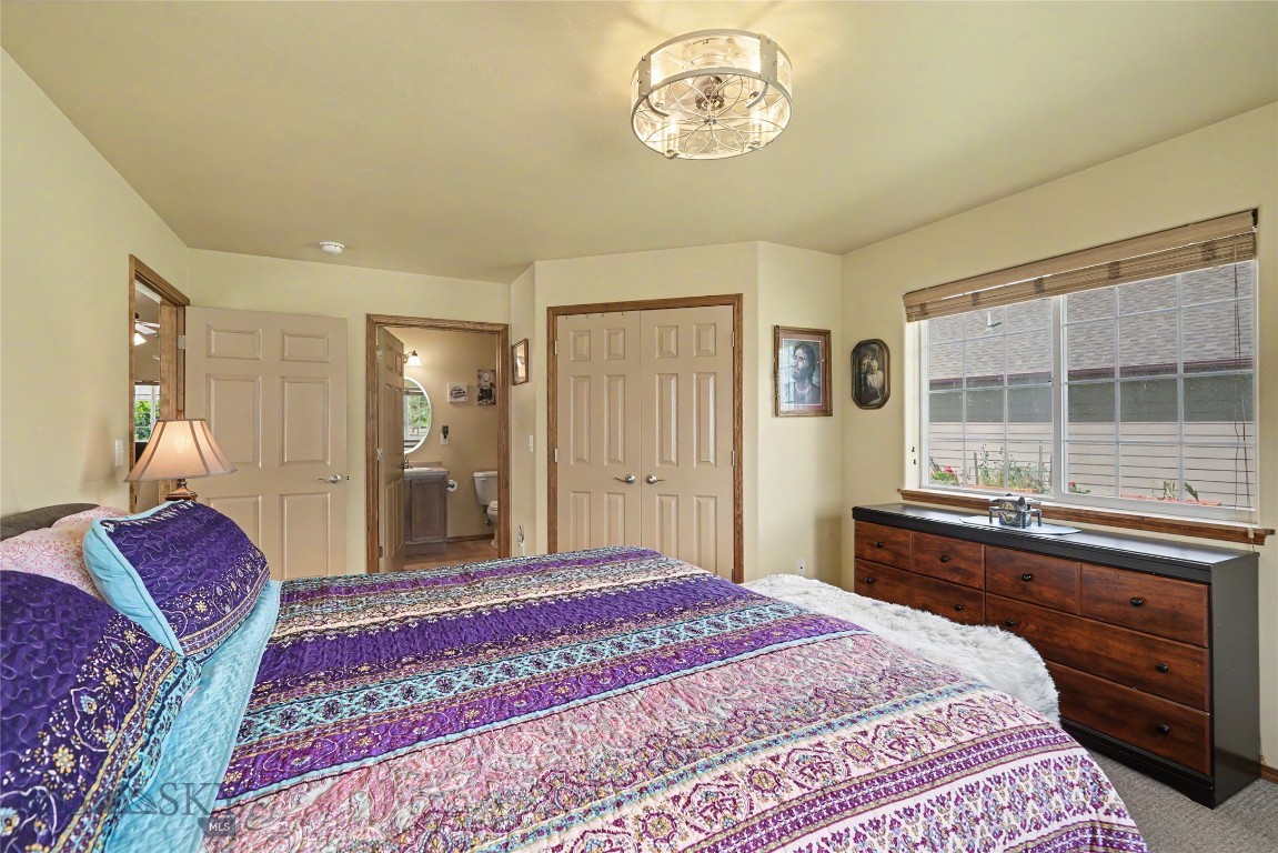 9 Eliza Drive B Property Photo 20