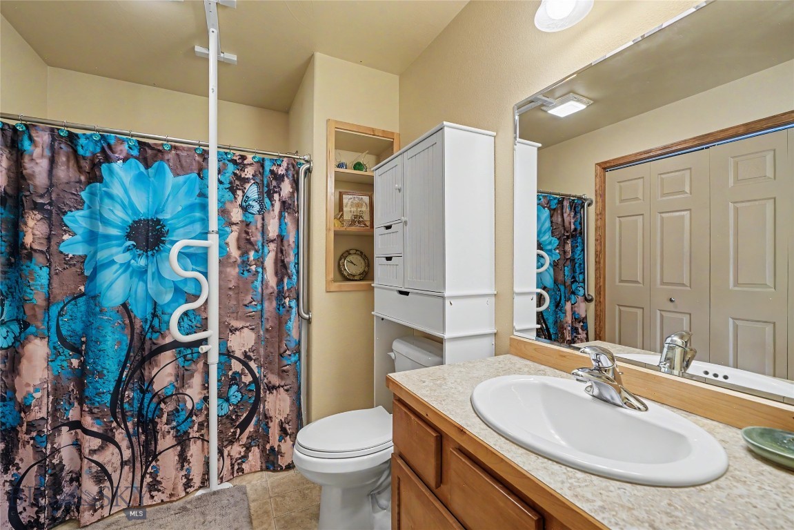9 Eliza Drive B Property Photo 28