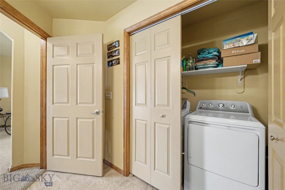 9 Eliza Drive B Property Photo 32
