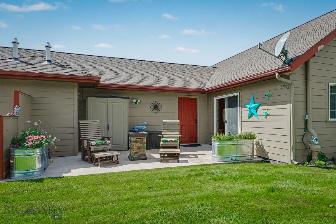 9 Eliza Drive B Property Photo 39