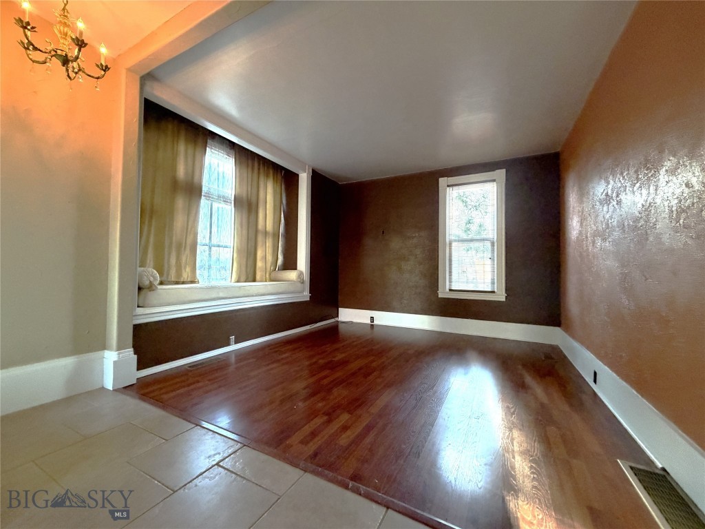 5 2nd Street W Property Photo 5