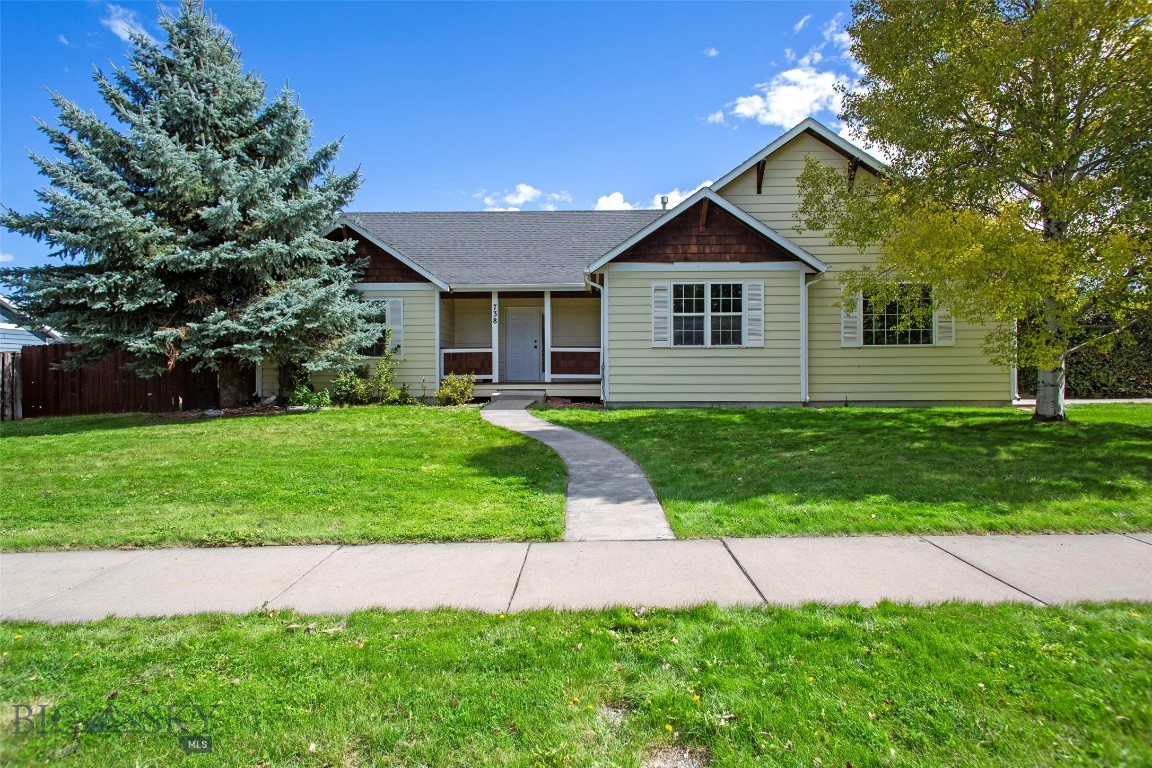 738 N Aster Avenue Property Photo 1
