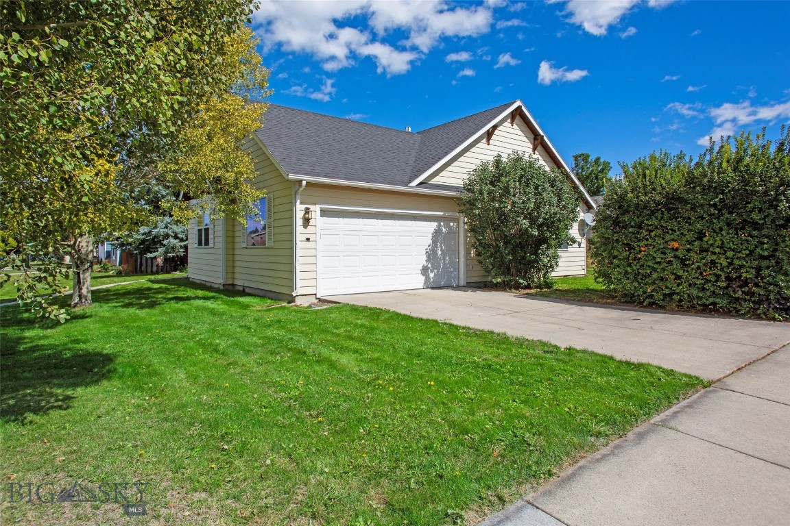 738 N Aster Avenue Property Photo 16