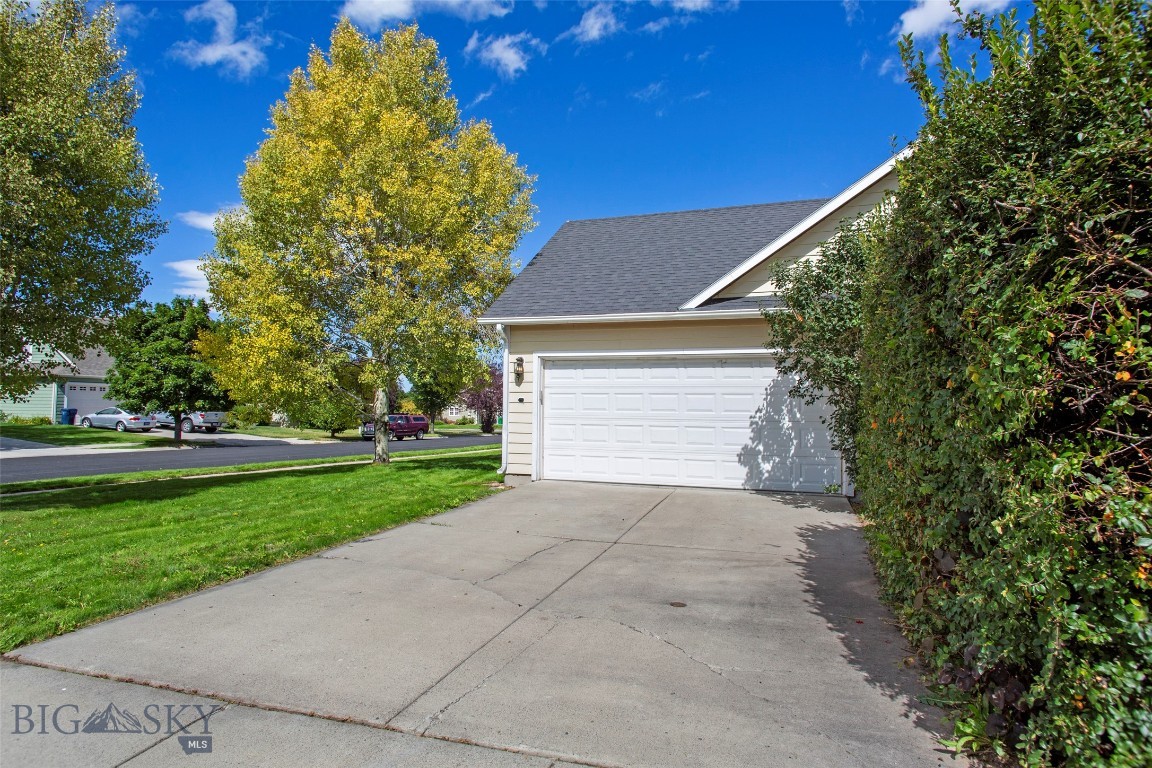 738 N Aster Avenue Property Photo 17