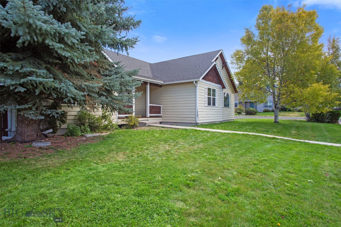 738 N Aster Avenue Property Photo 24