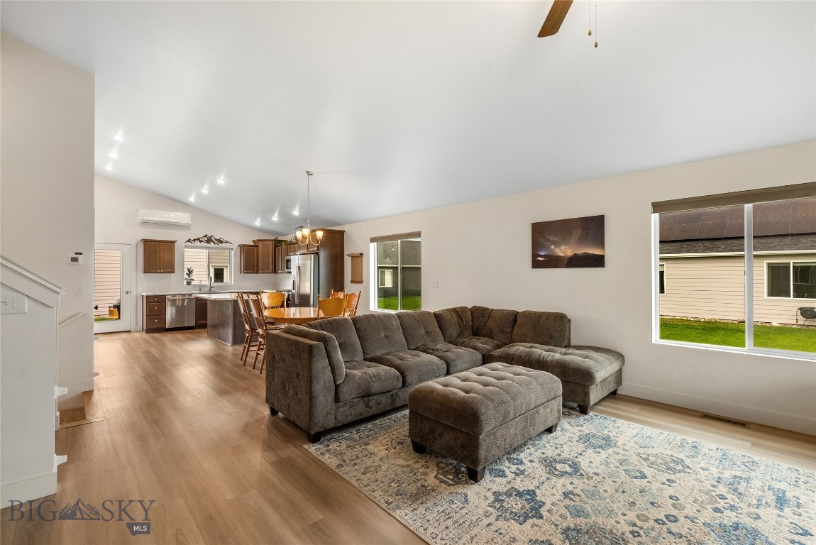 607 Butler Creek Avenue Property Photo 10