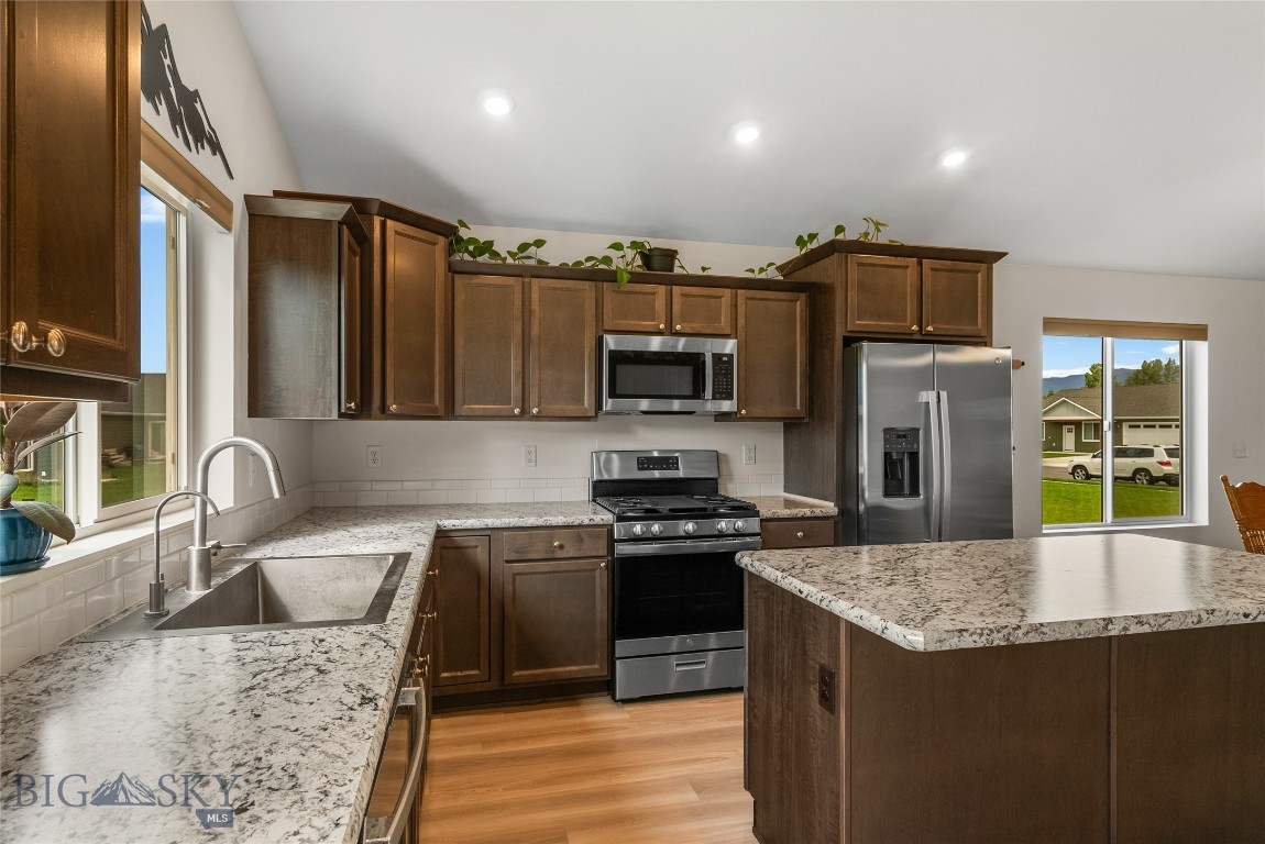 607 Butler Creek Avenue Property Photo 18