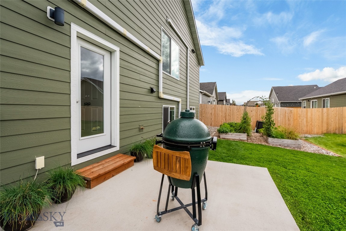 607 Butler Creek Avenue Property Photo 41