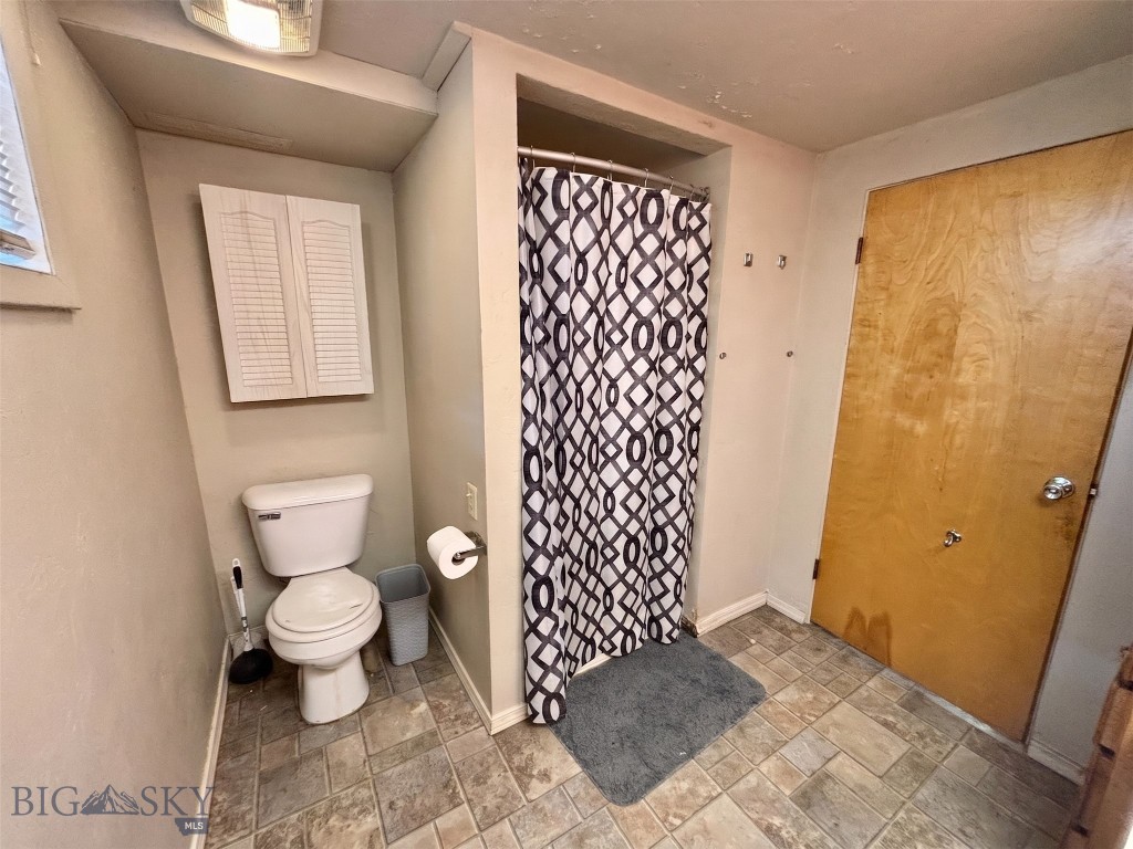920 E Center Street Property Photo 26
