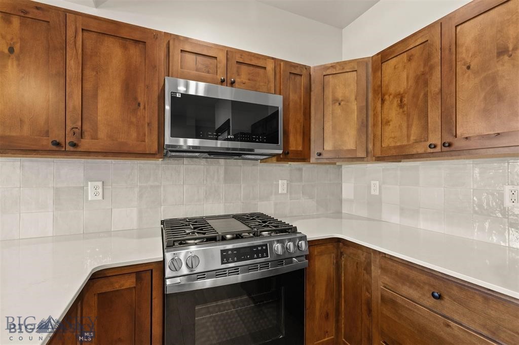 1051 Baxter Creek Way E Property Photo 6