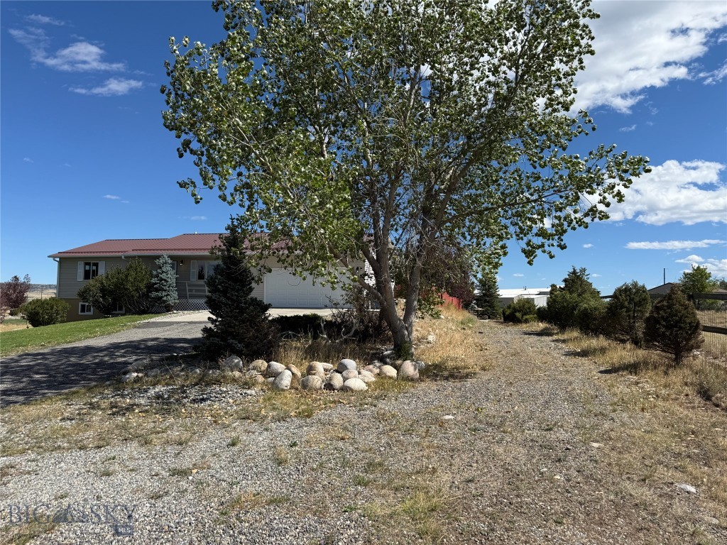 18 Meadowlark Circle Property Photo 6