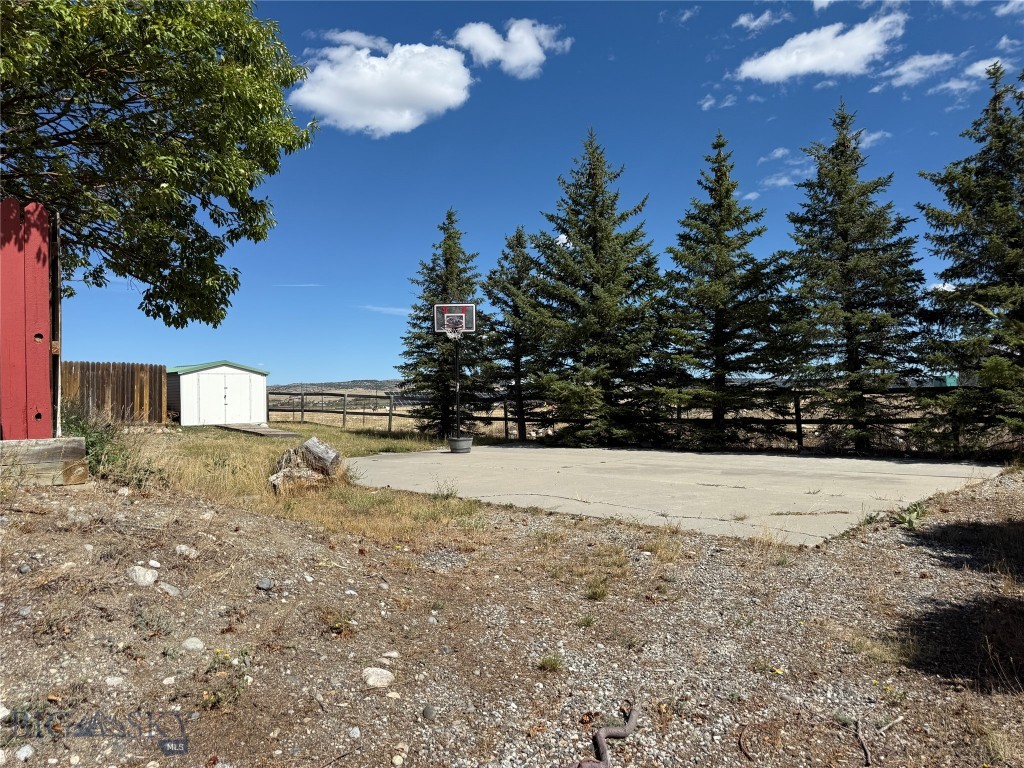 18 Meadowlark Circle Property Photo 8