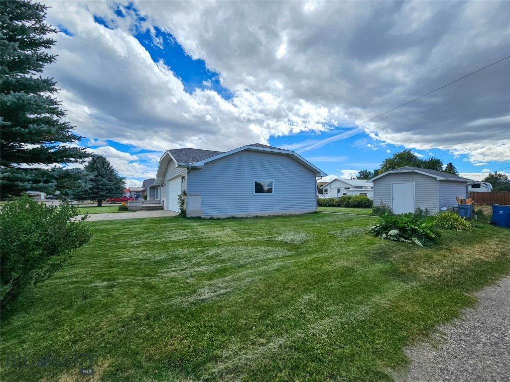 218 Stock Street Property Photo 9