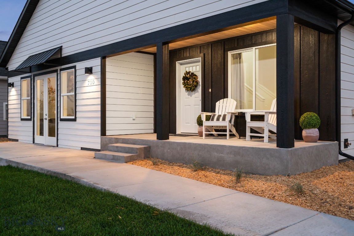 700 Thrice Loop Property Photo 3