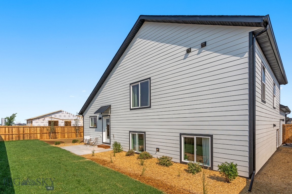 700 Thrice Loop Property Photo 26