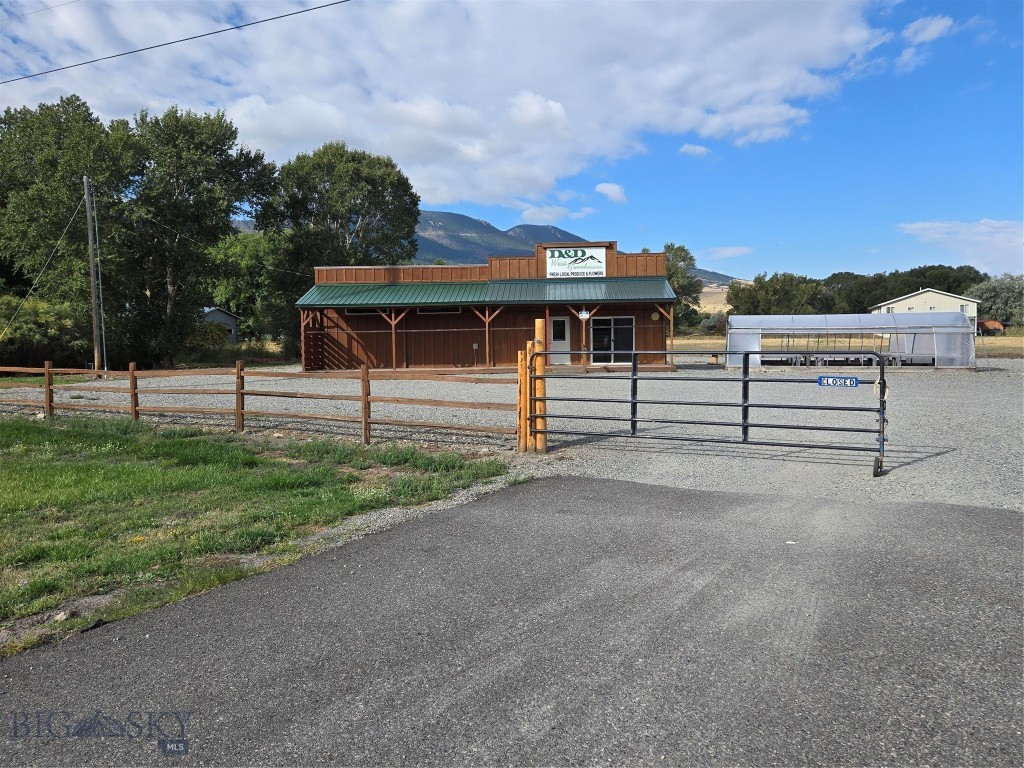 5189 Us Hwy 89 S Property Photo 1
