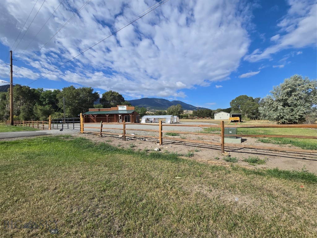 5189 Us Hwy 89 S Property Photo 4